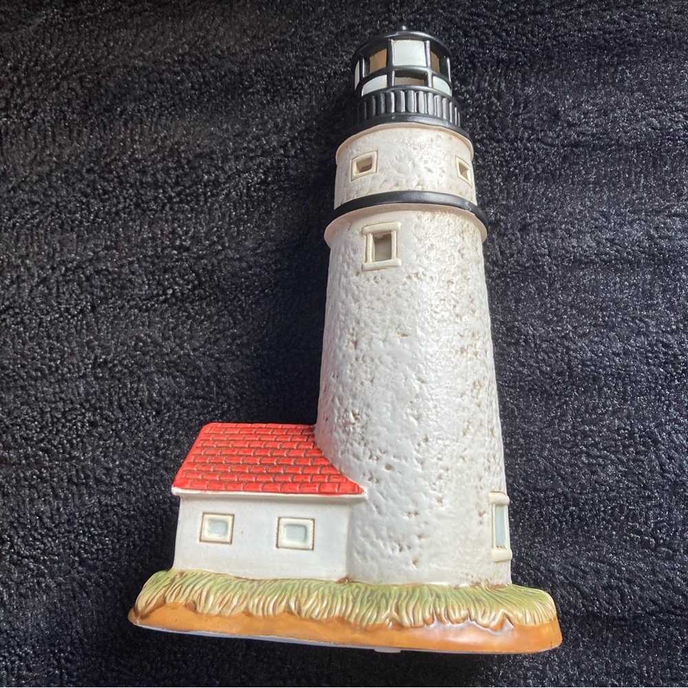 Cape Cod Lighthouse - Picture 4 of 12